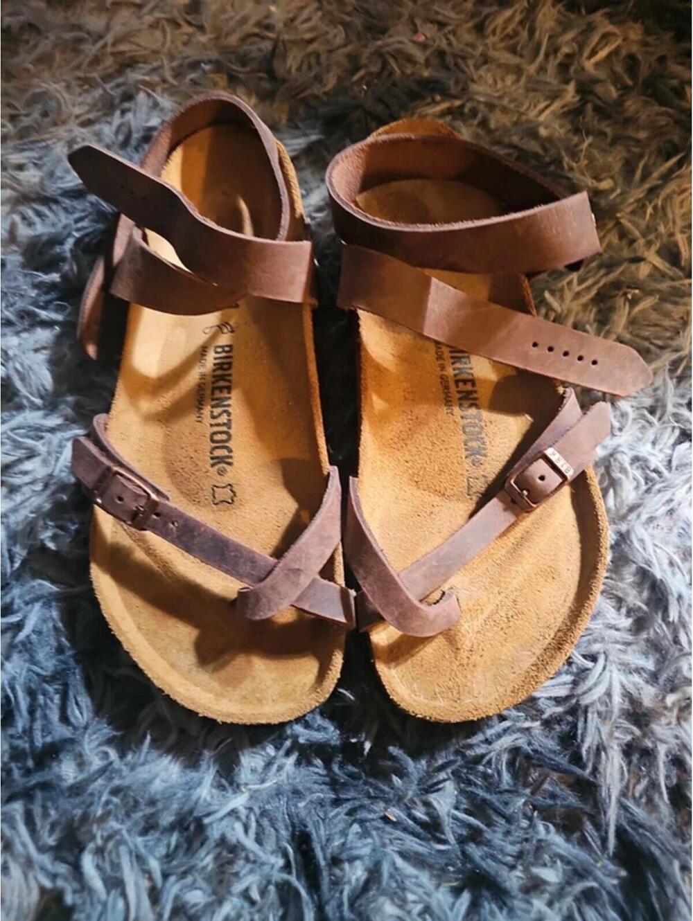 Birkenstock BROWN YARA sandals worn once 10 41
